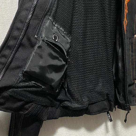 CMC Motorcycle Riding/Racing Jacket - Picture 10 of 16